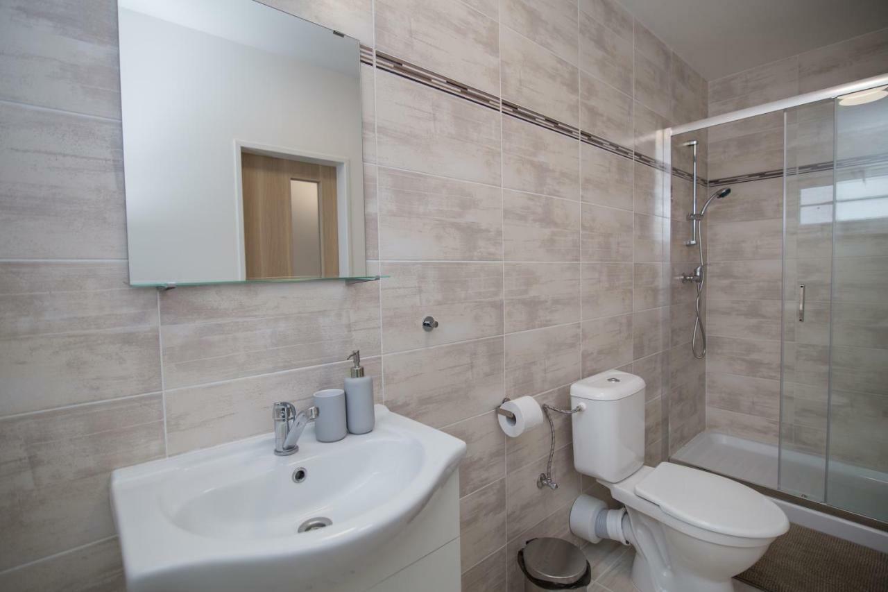 Hostka  Apartman Petra מראה חיצוני תמונה