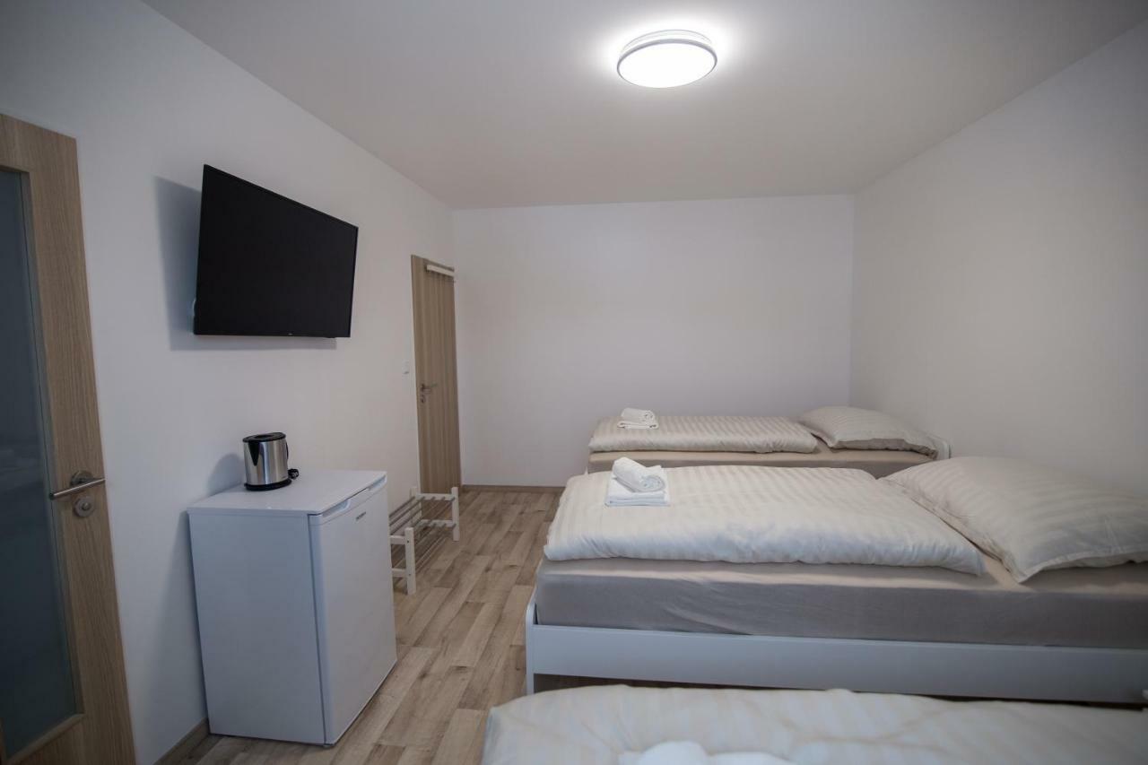 Hostka  Apartman Petra מראה חיצוני תמונה